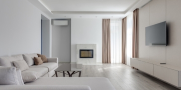 Modne firany i zasłony w 2022 roku – sprawdź nowe trendy w dekoracji okien